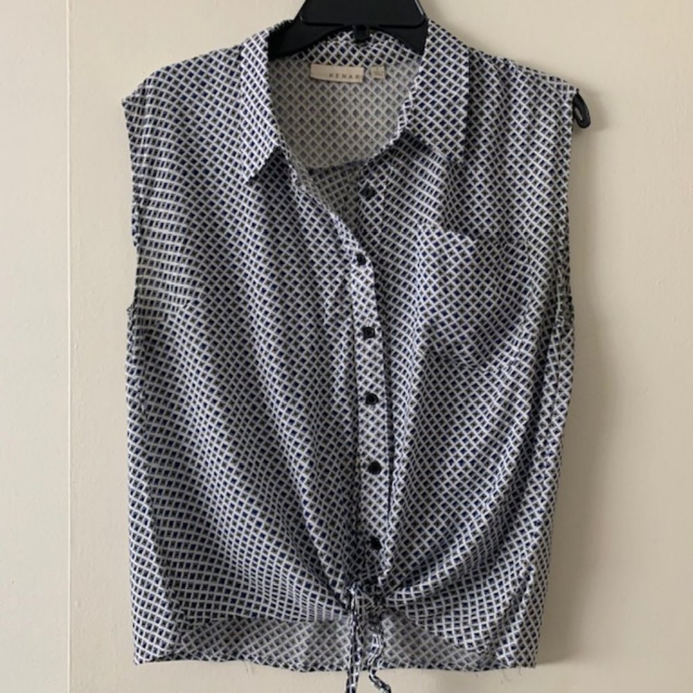 Cropped tie front Top